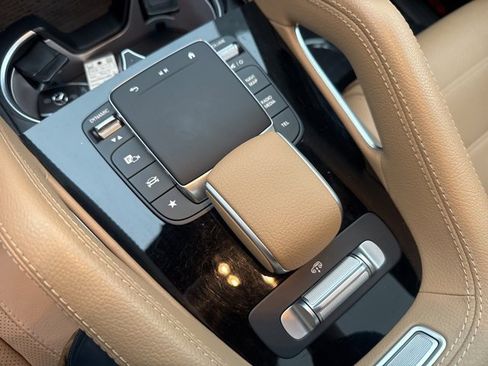 Used 2024 Mercedes-Benz GLS 580 4MATIC image 26