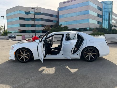 Used 2013 Chrysler 300 S RWD image 60