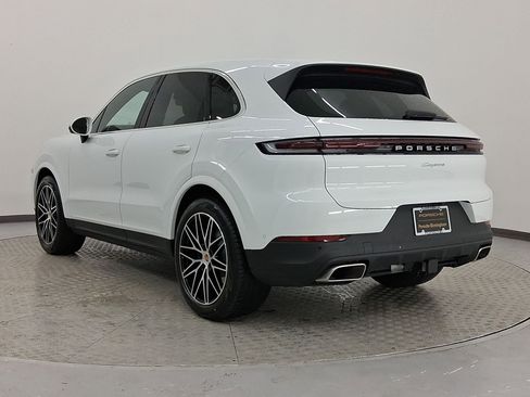 New 2026 Porsche Cayenne AWD/4WD image 3
