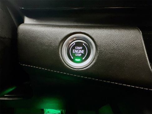 Used 2021 Cadillac Escalade ESV Premium Luxury w/ LPO, Illumination Package image 27