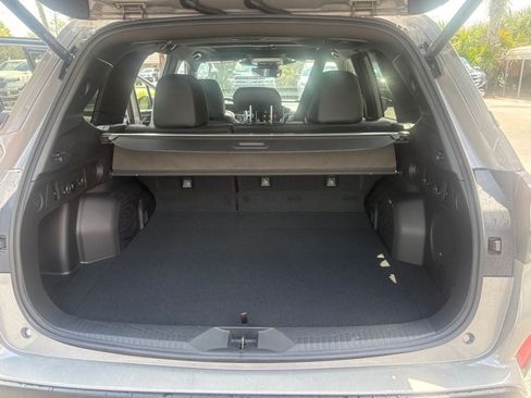 Used 2025 Subaru Forester Limited AWD/4WD image 19