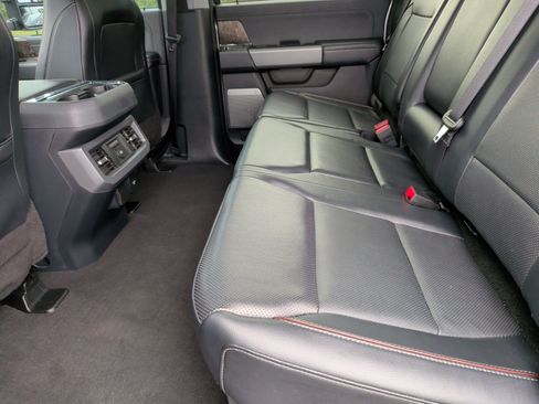 Used 2024 Ford F250 Lariat w/ Lariat Ultimate Package AWD/4WD image 40
