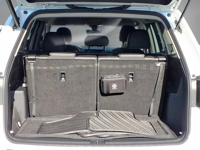 Used 2025 Volkswagen Atlas SE FWD image 18
