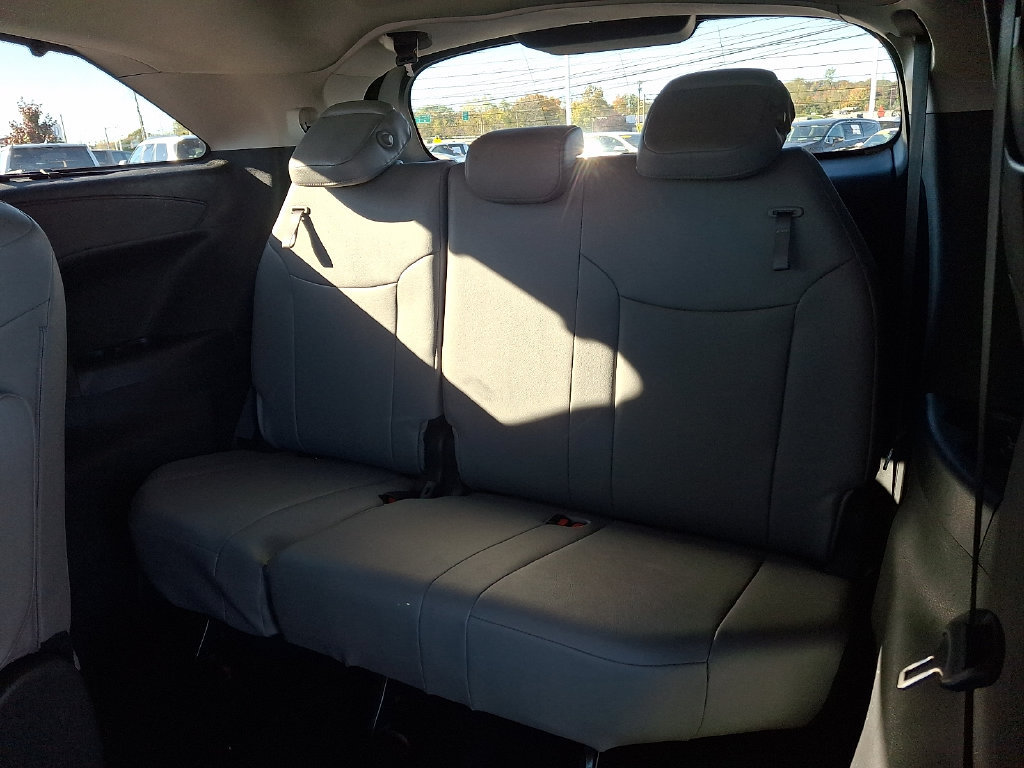 Certified 2026 Toyota Sienna XLE FWD image 16