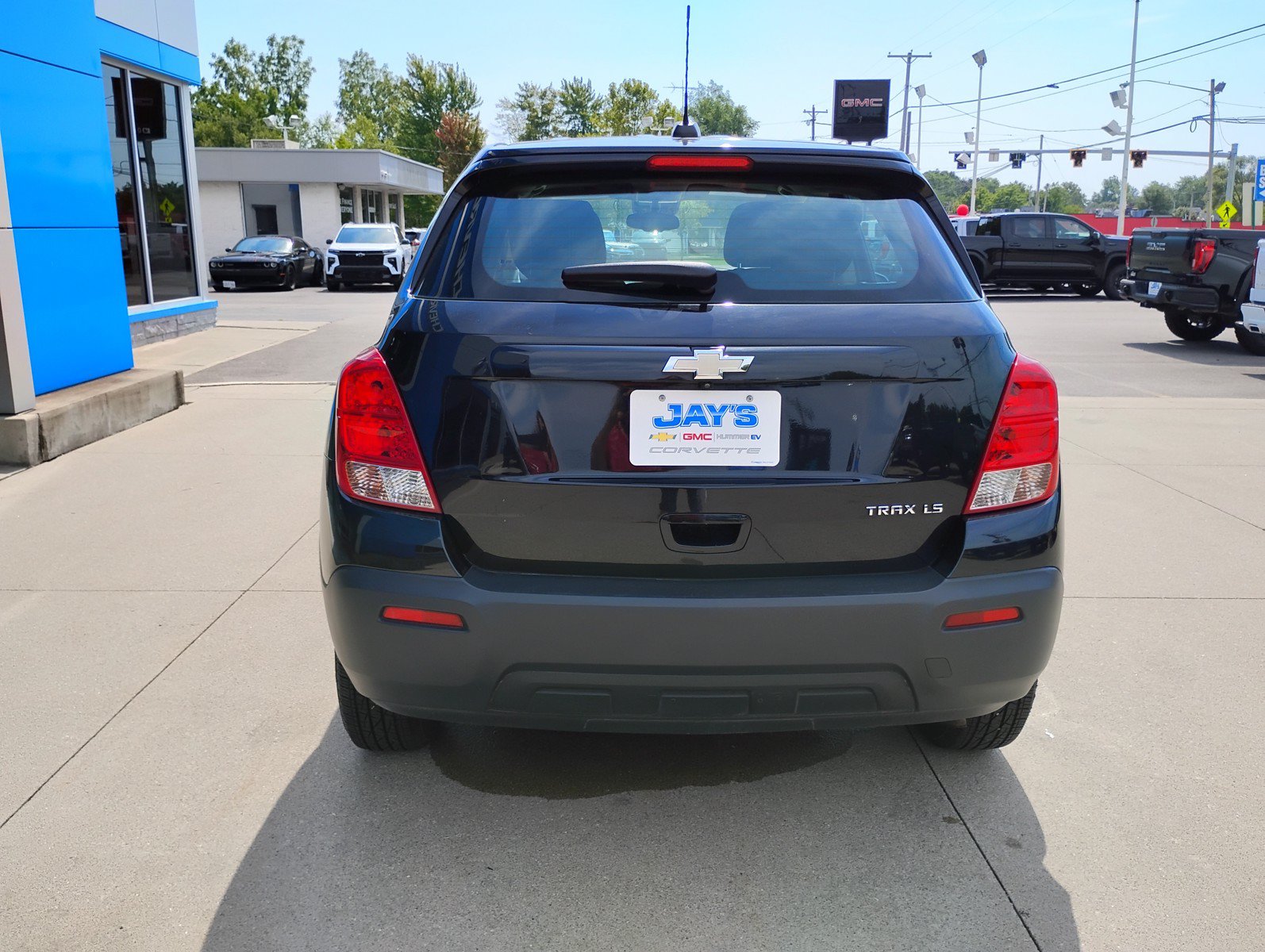 Used 2016 Chevrolet Trax LS w/ LPO, Cargo Package FWD image 8