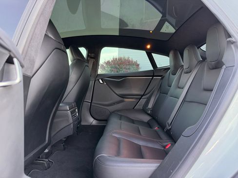 Used 2020 Tesla Model S Long Range AWD/4WD image 22