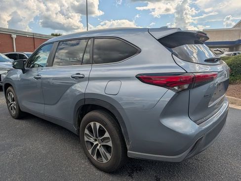 Used 2023 Toyota Highlander XLE FWD image 15
