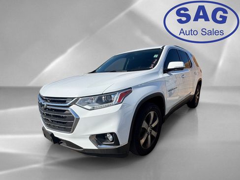 Used 2019 Chevrolet Traverse LT w/ LT Premium Package FWD image 5