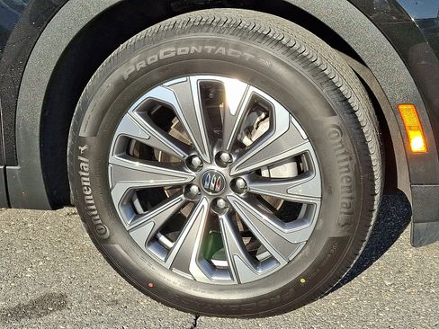 Certified 2025 Buick Envision Preferred image 9