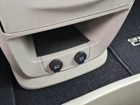 Used 2012 Dodge Grand Caravan SE FWD image 33