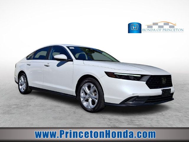 Certified 2023 Honda Accord LX image 1