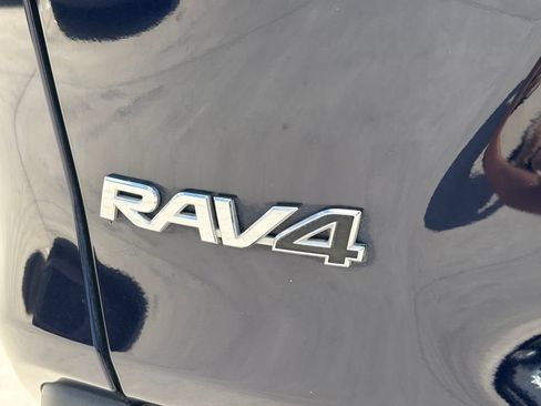 Used 2023 Toyota RAV4 XLE AWD/4WD image 12