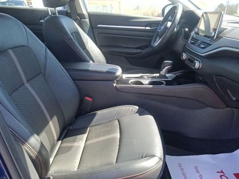 Used 2024 Nissan Altima 2.5 SR image 29