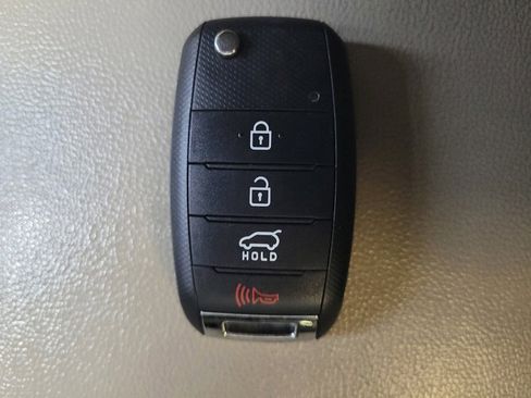Used 2019 Kia Sorento AWD image 32