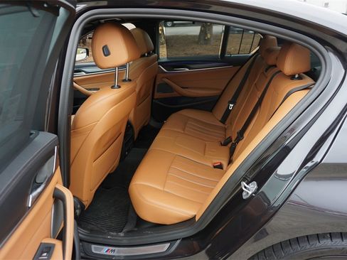 Used 2022 BMW 530i w/ Executive Package image 14