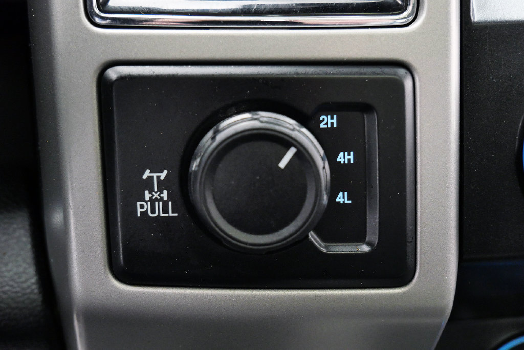 Used 2020 Ford F350 Lariat w/ Lariat Ultimate Package AWD/4WD image 34