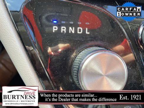 Used 2024 Chrysler Pacifica Touring-L FWD image 21