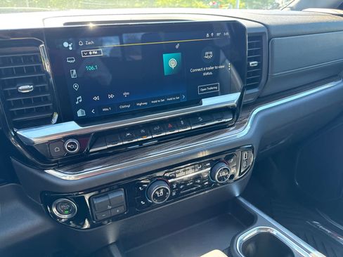 Used 2024 Chevrolet Silverado 1500 LT Trail Boss w/ Convenience Package II AWD/4WD image 22