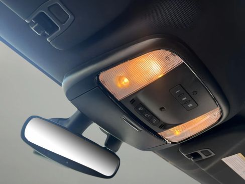 Used 2024 Dodge Durango GT AWD/4WD image 18
