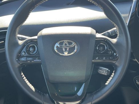 Used 2022 Toyota Prius XLE image 14