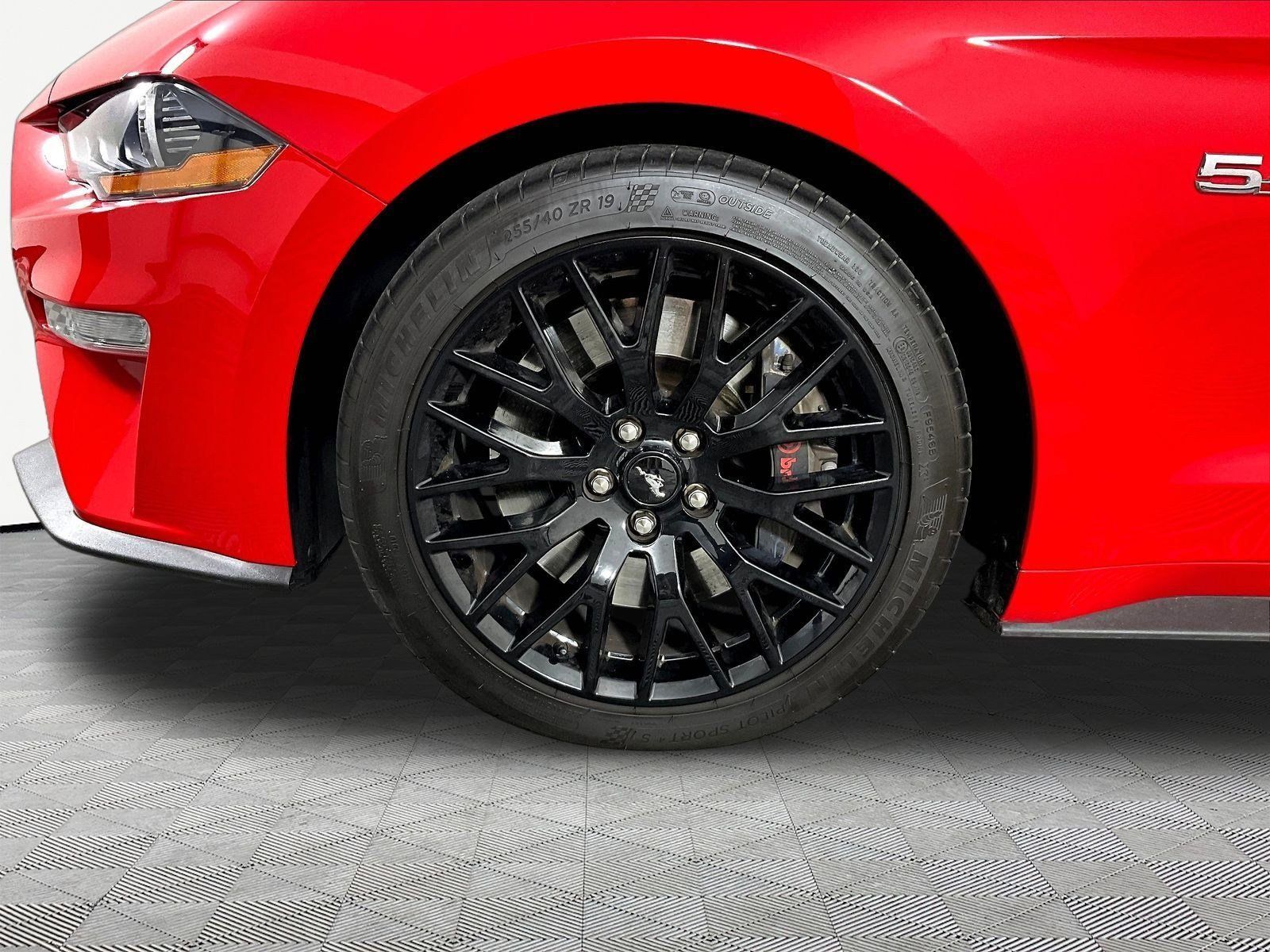 Used 2019 Ford Mustang GT Premium w/ GT Performance Package RWD image 32