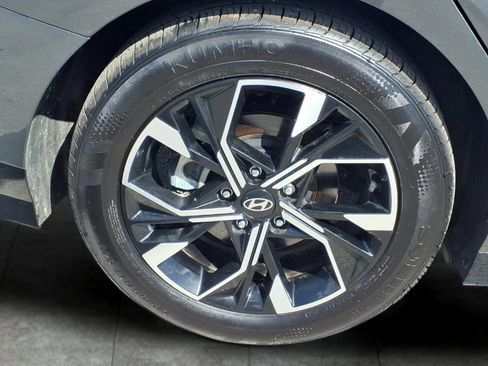 Used 2025 Hyundai Sonata SEL FWD image 9