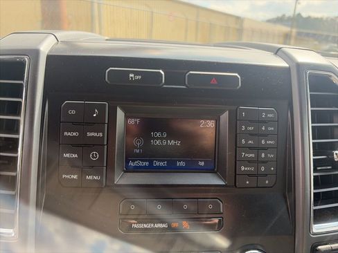 Used 2016 Ford F150 XLT image 19