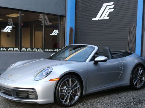 Used 2022 Porsche 911 Carrera image 4