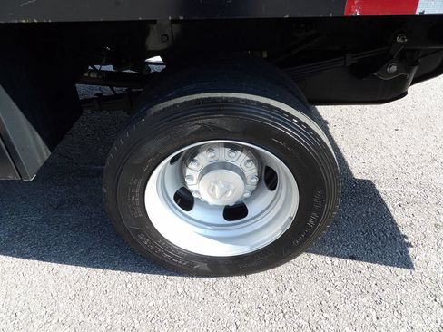 Used 2021 RAM 5500 Tradesman w/ Chrome Appearance Group RWD image 56