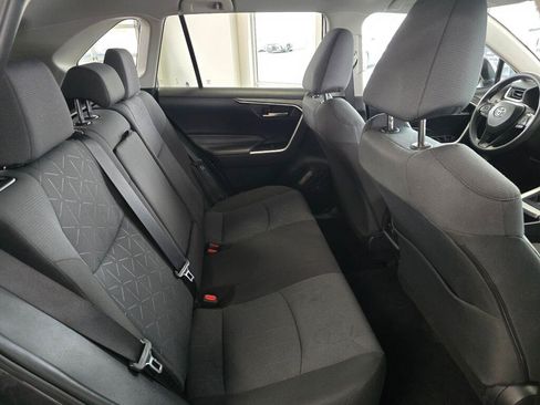 Used 2025 Toyota RAV4 XLE AWD/4WD image 40
