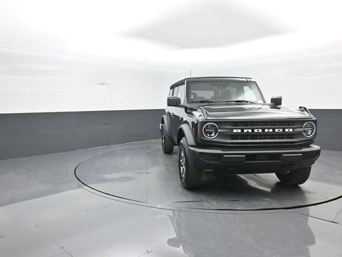New 2026 Ford Bronco Big Bend image 2