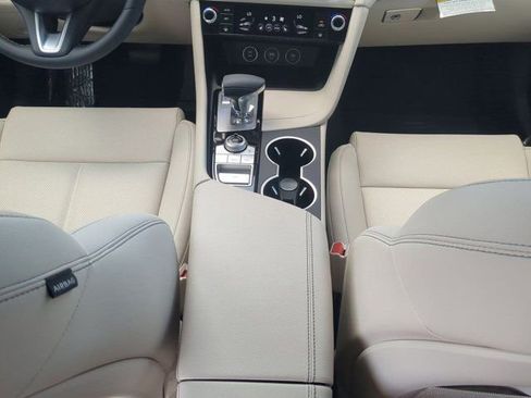 Used 2026 Genesis G70 2.5T image 18