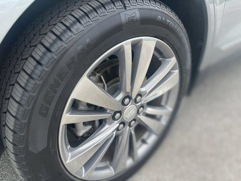 Used 2024 Cadillac XT5 Premium Luxury AWD/4WD image 11