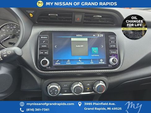 Used 2024 Nissan Kicks SV image 22