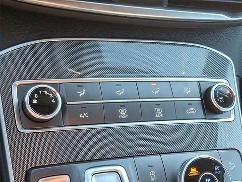 Used 2022 Hyundai Santa Fe SEL image 16