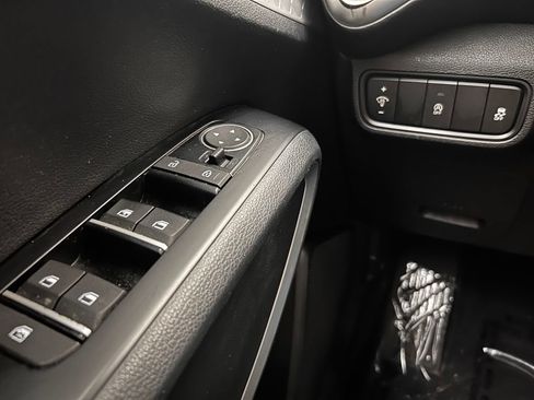 Used 2020 Kia Soul LX FWD image 19