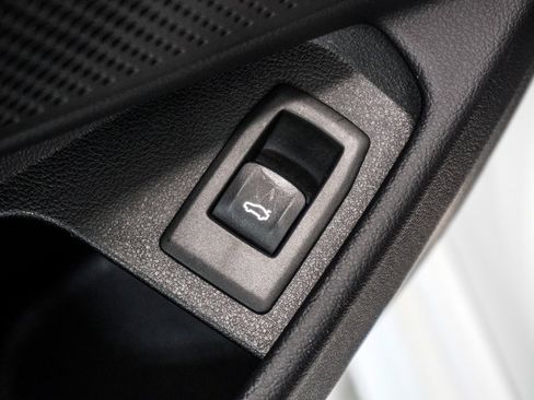 Used 2024 BMW 330i xDrive 330i xDrive image 38