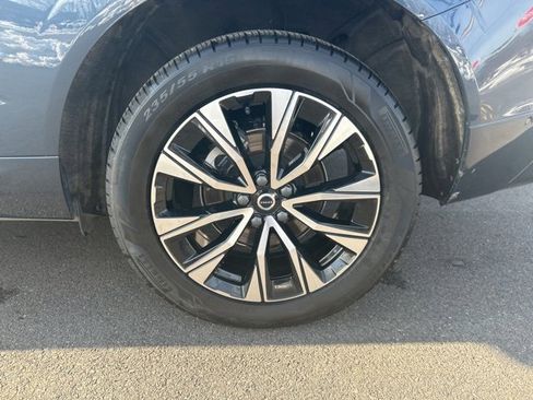 Certified 2025 Volvo XC60 B5 Plus w/ Climate Package image 9