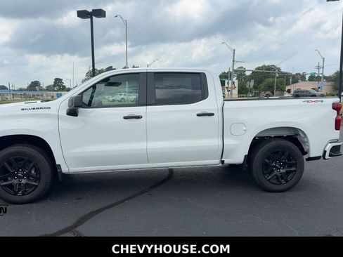 New 2026 Chevrolet Silverado 1500 Custom w/ LPO, Dark Essentials Package AWD/4WD image 5
