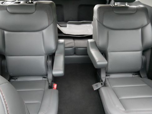 Used 2026 Ford Explorer Active w/ Active Comfort Package AWD/4WD image 13