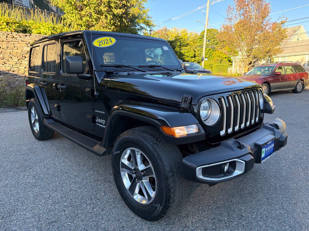 Used 2021 Jeep Wrangler Unlimited Sahara w/ Cold Weather Group AWD/4WD image 8