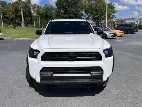 Certified 2025 Toyota 4Runner SR5 AWD/4WD image 8