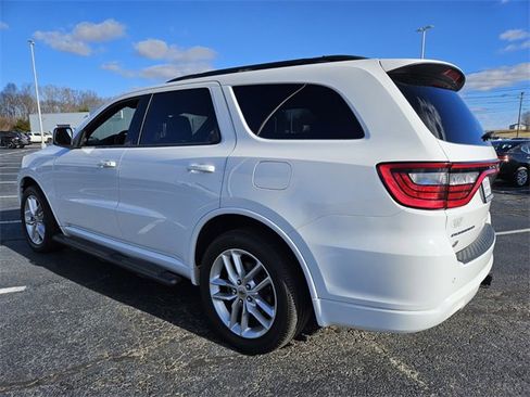 Used 2023 Dodge Durango GT image 4