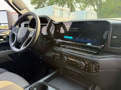 New 2026 Chevrolet Silverado 2500 ZR2 w/ LPO, Dark Essentials Package AWD/4WD image 8