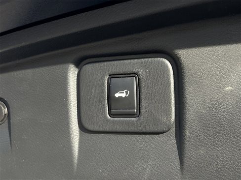 Used 2022 Nissan Murano SL w/ SL Moonroof Package image 28