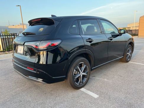Used 2024 Honda HR-V EX-L image 4