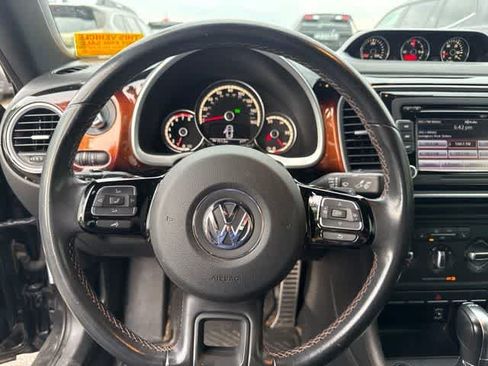 Used 2013 Volkswagen Beetle Turbo FWD image 16