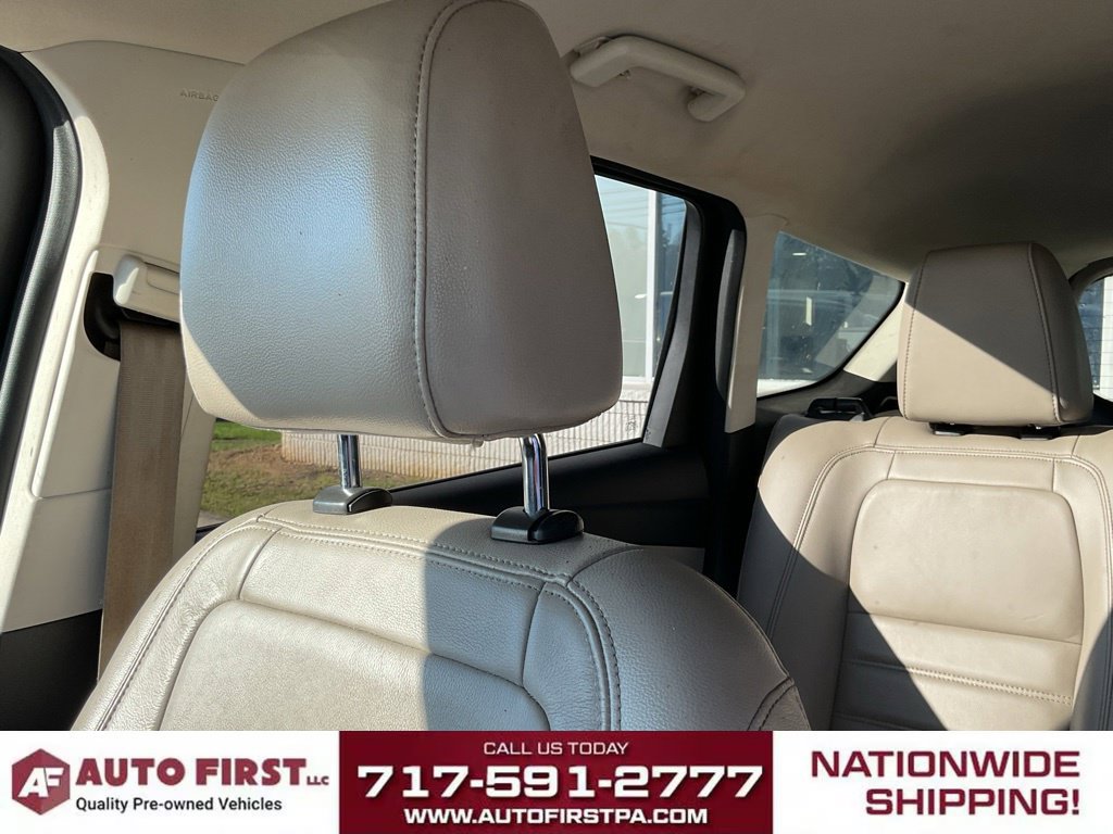 Used 2017 Ford Escape Titanium AWD/4WD image 26