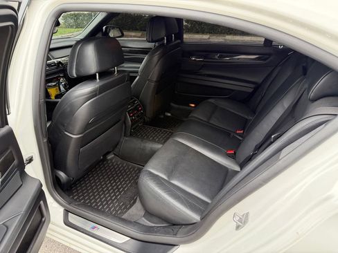 Used 2015 BMW 750Li xDrive AWD/4WD image 9