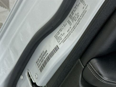 Used 2024 Jeep Grand Cherokee L Altitude image 12